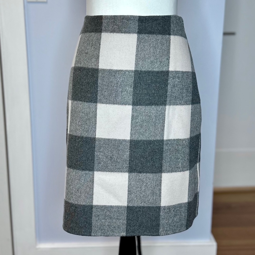 Weekend Max Mara large check-grey/white wool knee-length skirt. NEW w/tags! SZ 6